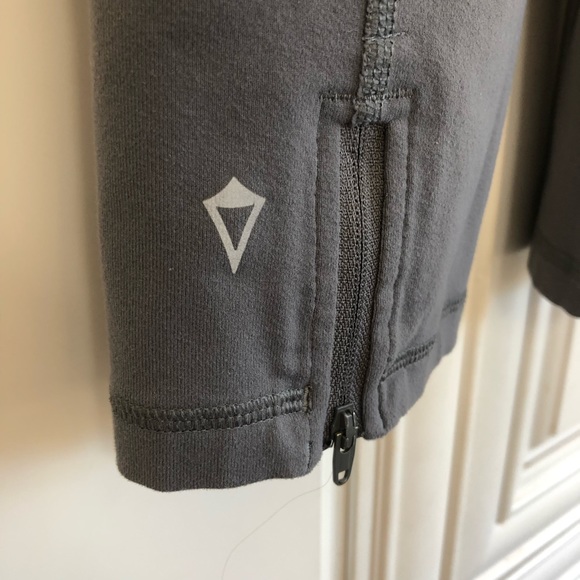 SIZE 6 Ivivva by Lululemon girls crop legging - Picture 6 of 10